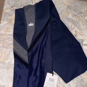 ALO Yoga Navy and Gray Elevate Leggings